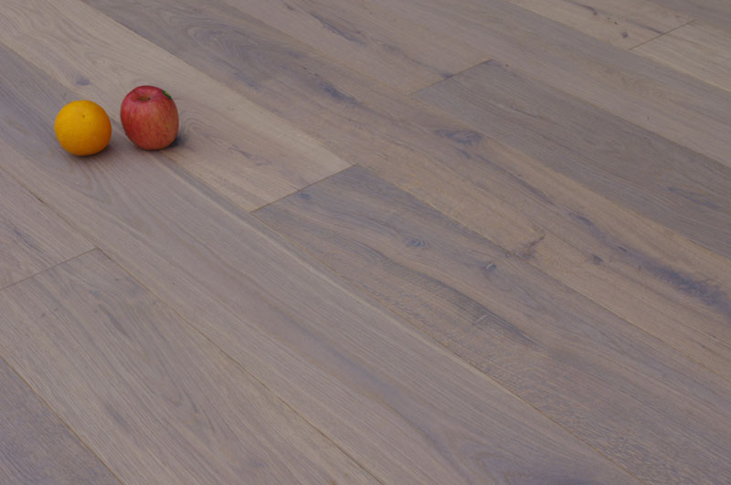 Oak Smoke&white oil